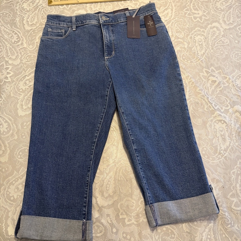 New NYDJ Marilyn Button Hem Straight Leg Capri Cuffed Jeans 14P/W34/L19 - Picture 1 of 13